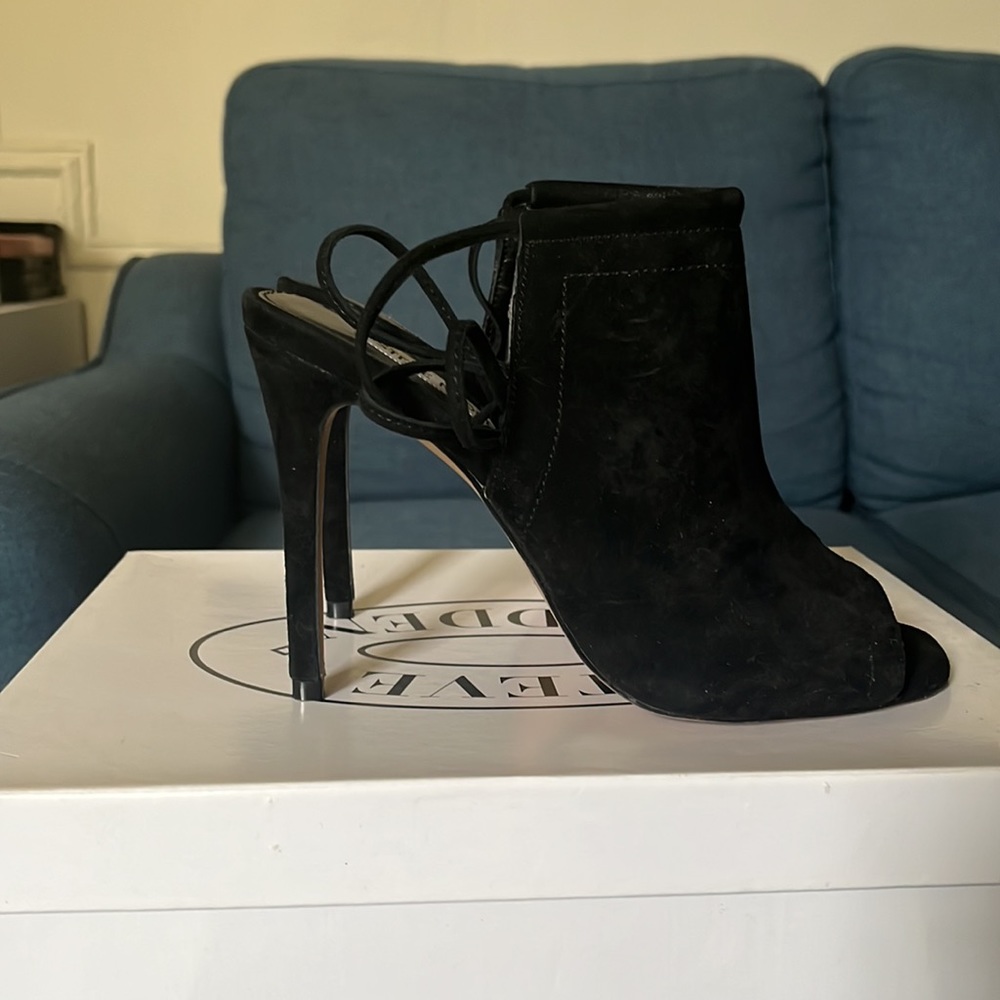 Steve Madden “Sophie” heels size 8 - Picture 2 of 3
